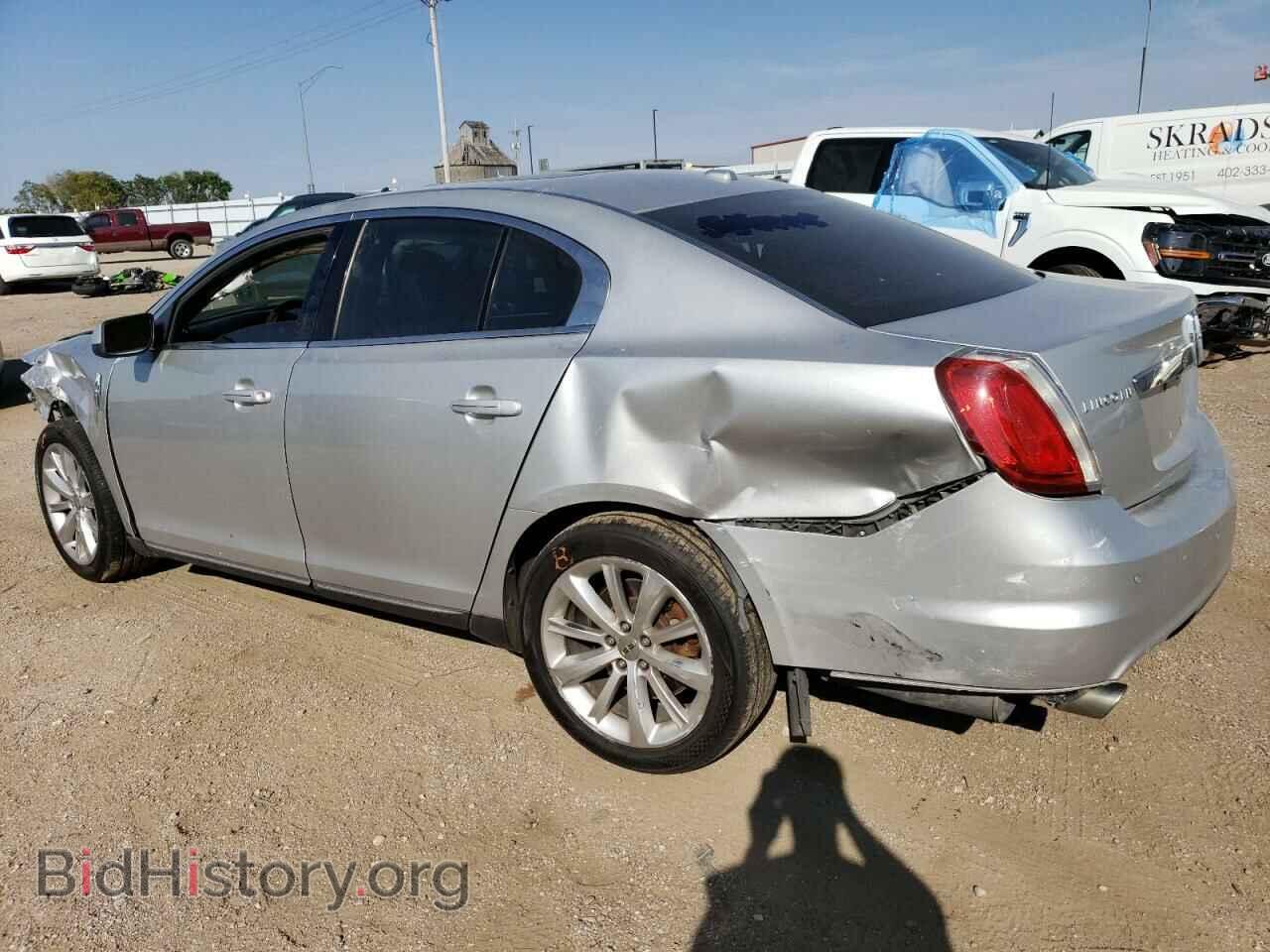 2009 LINCOLN MKS - VIN: 1LNHM93R99G633988 - Фото 2