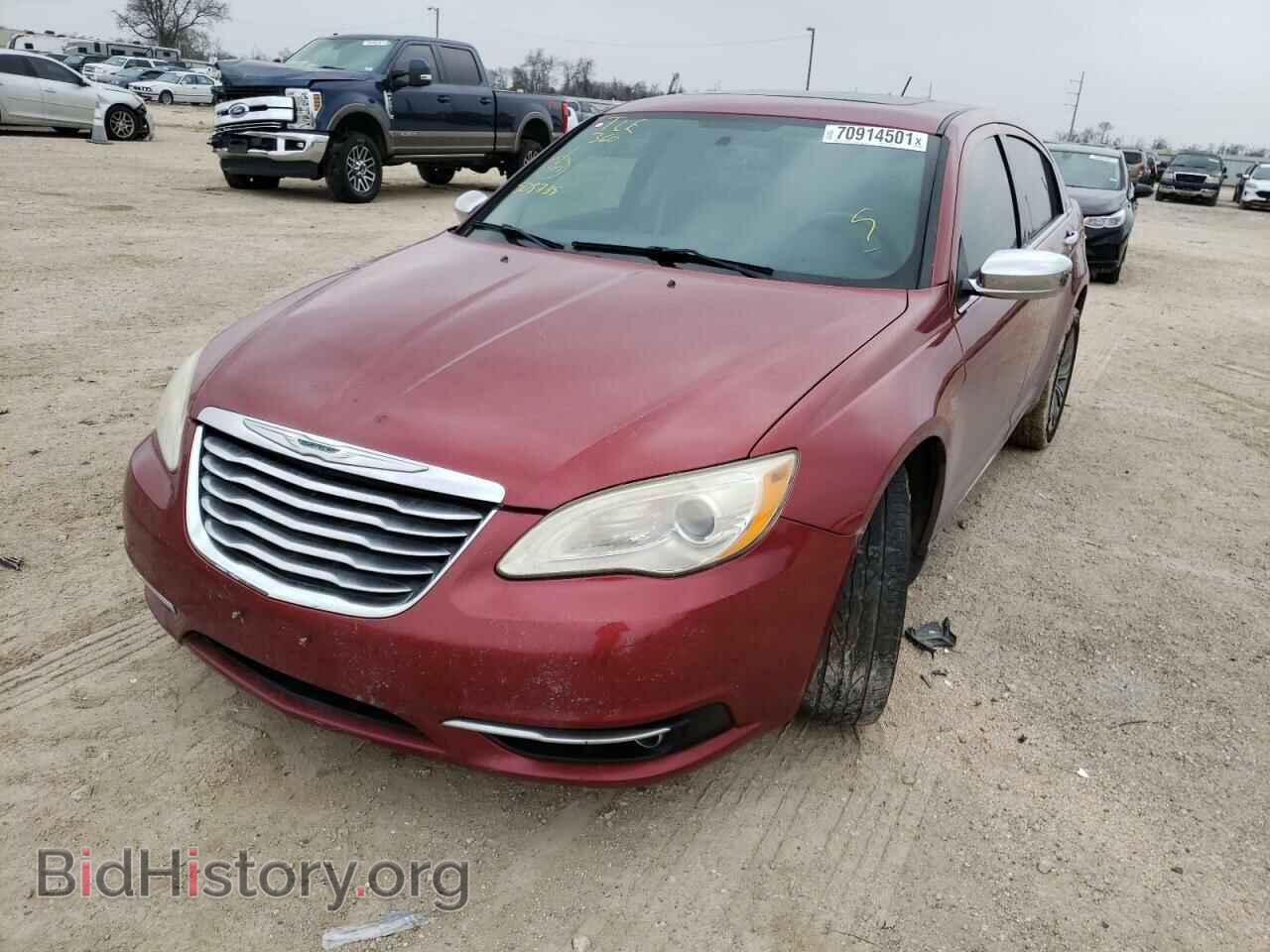 2011 CHRYSLER 200 - VIN: 1C3BC2FB8BN505735 - Photo 2
