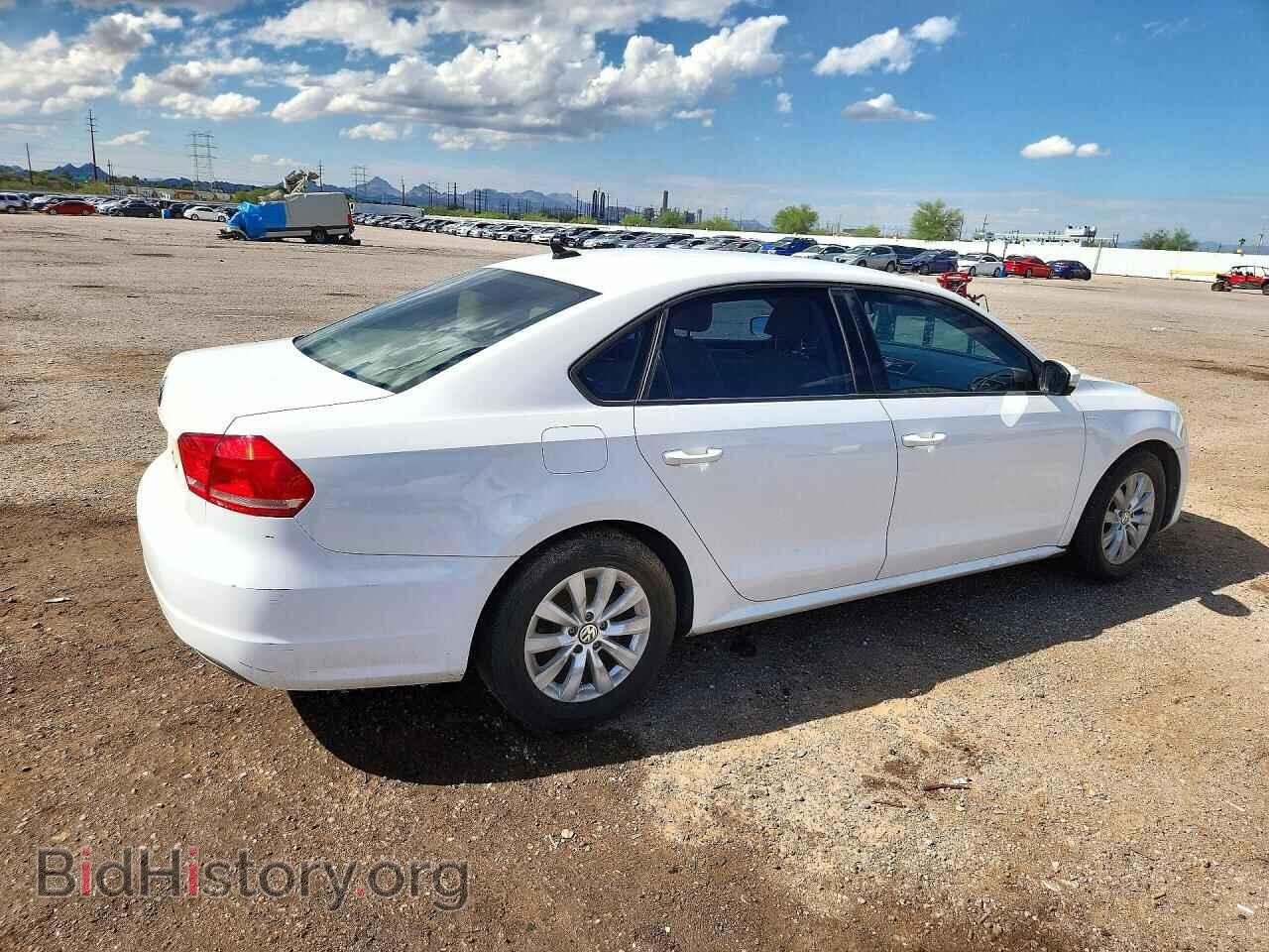 2013 Volkswagen PASSAT (VIN 1VWAP7A36DC143084) — photo 3 of 12