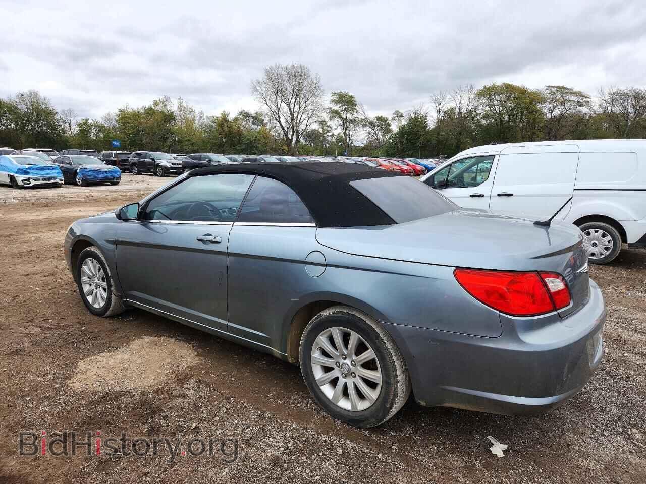 2010 CHRYSLER SEBRING - VIN: 1C3BC5ED3AN180687 - Photo 2