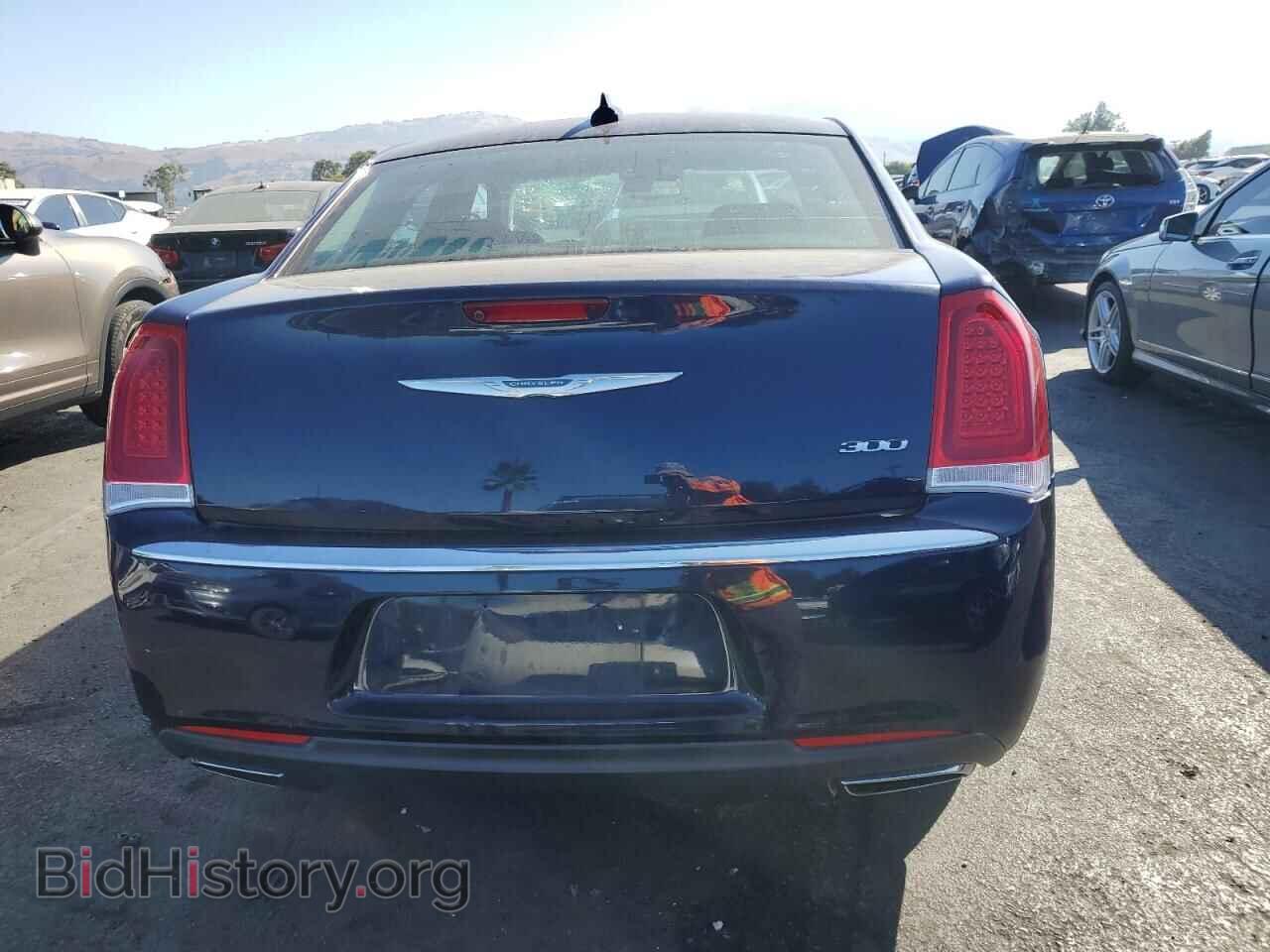 2017 CHRYSLER 300 - VIN: 2C3CCAAG0HH631963 - Фото 6