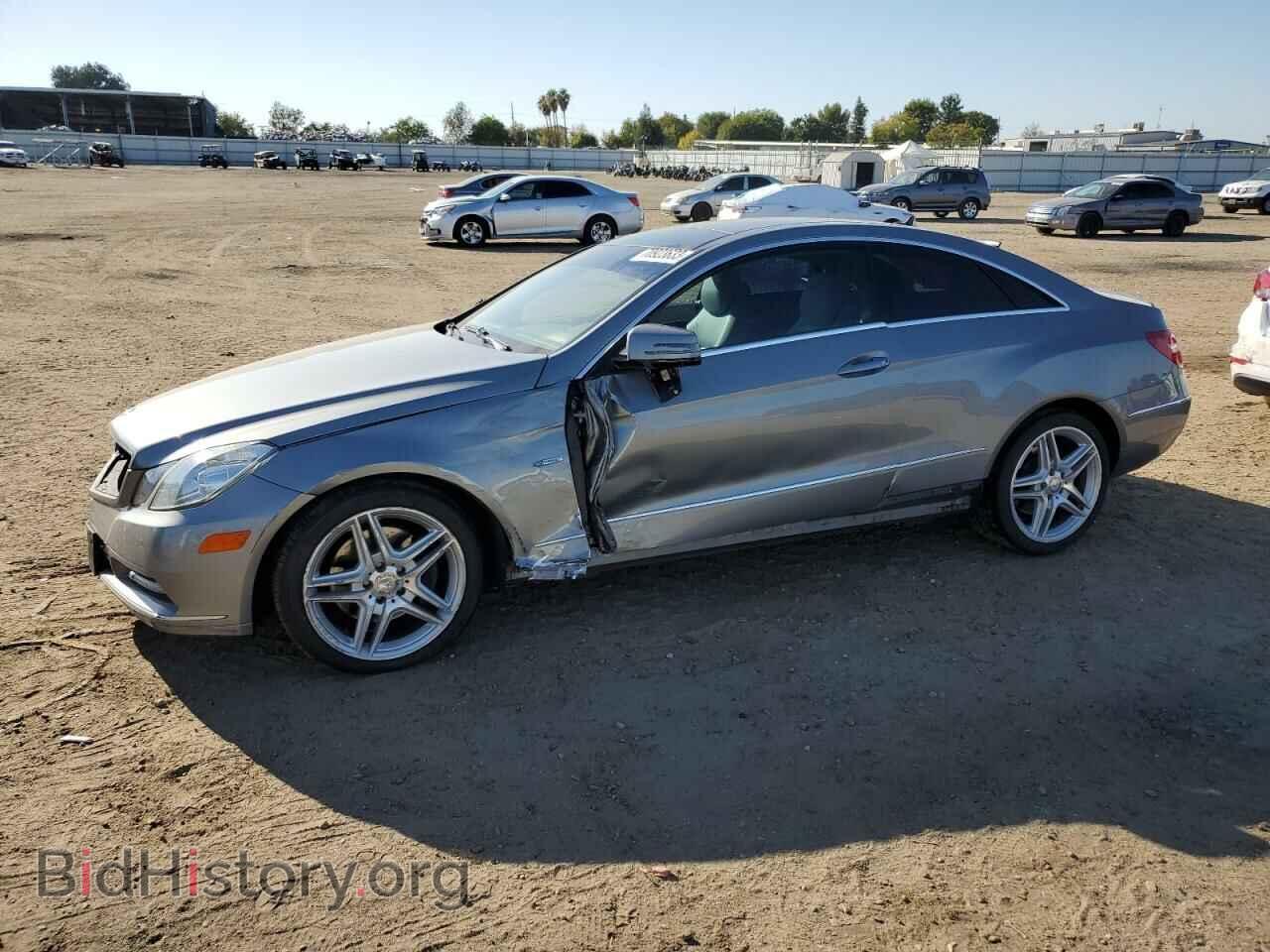 Photo WDDKJ5KB9CF140380 - MERCEDES-BENZ E-CLASS 2012