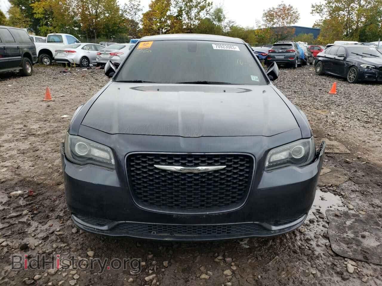 2019 CHRYSLER 300 - VIN: 2C3CCAAG2KH555976 - Фото 5