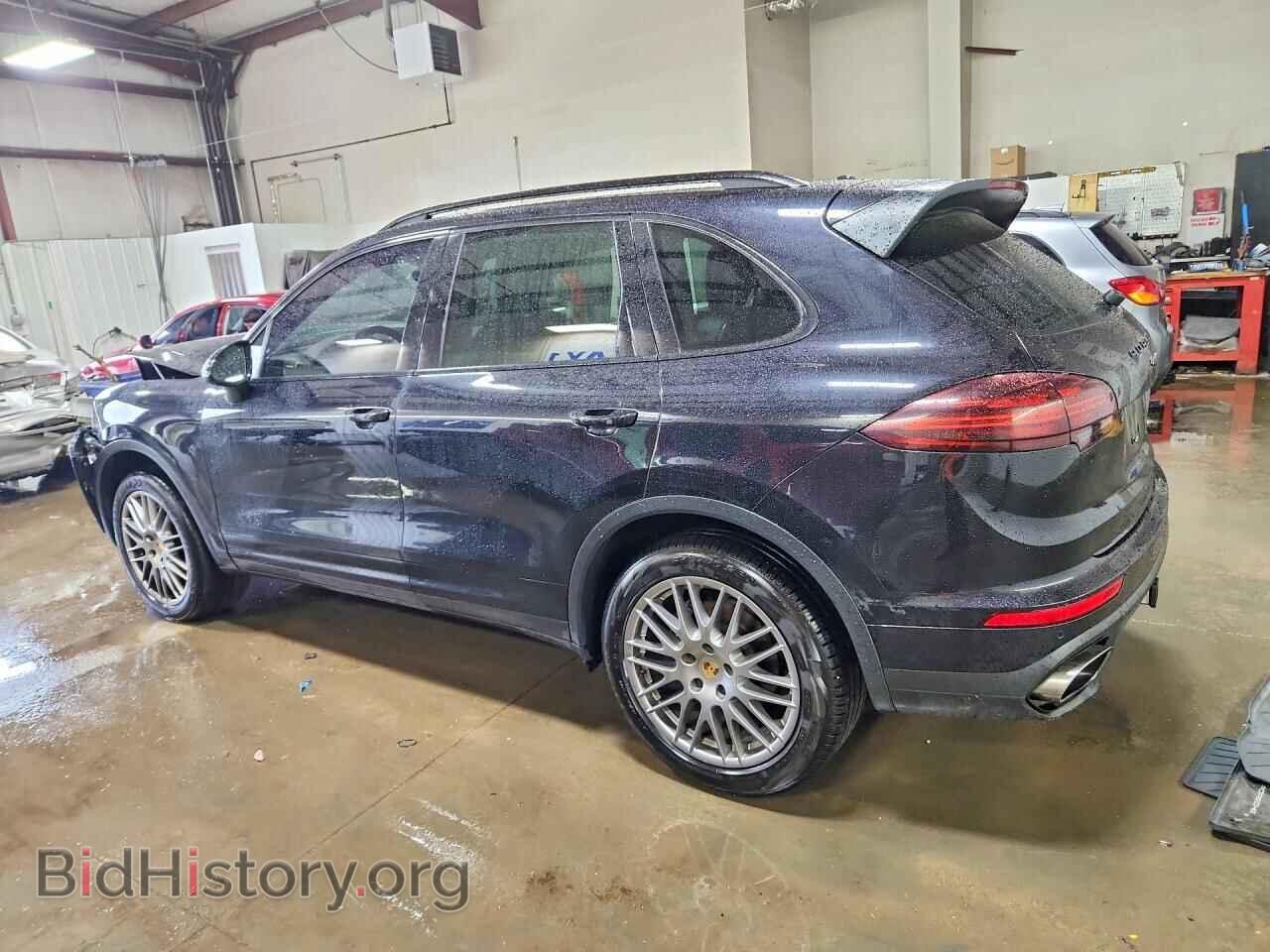 2018 PORSCHE CAYENNE - VIN: WP1AA2A28JKA05383 - Photo 2