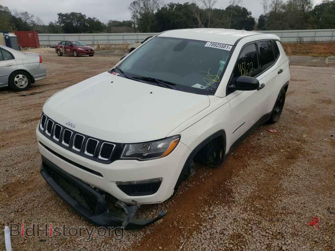 2017 JEEP COMPASS - VIN: 3C4NJCAB7HT672396 - Фото 2