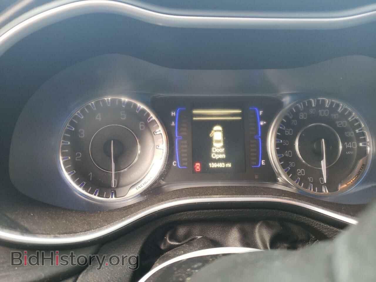 2016 CHRYSLER 200 - VIN: 1C3CCCAB7GN170525 - Фото 9