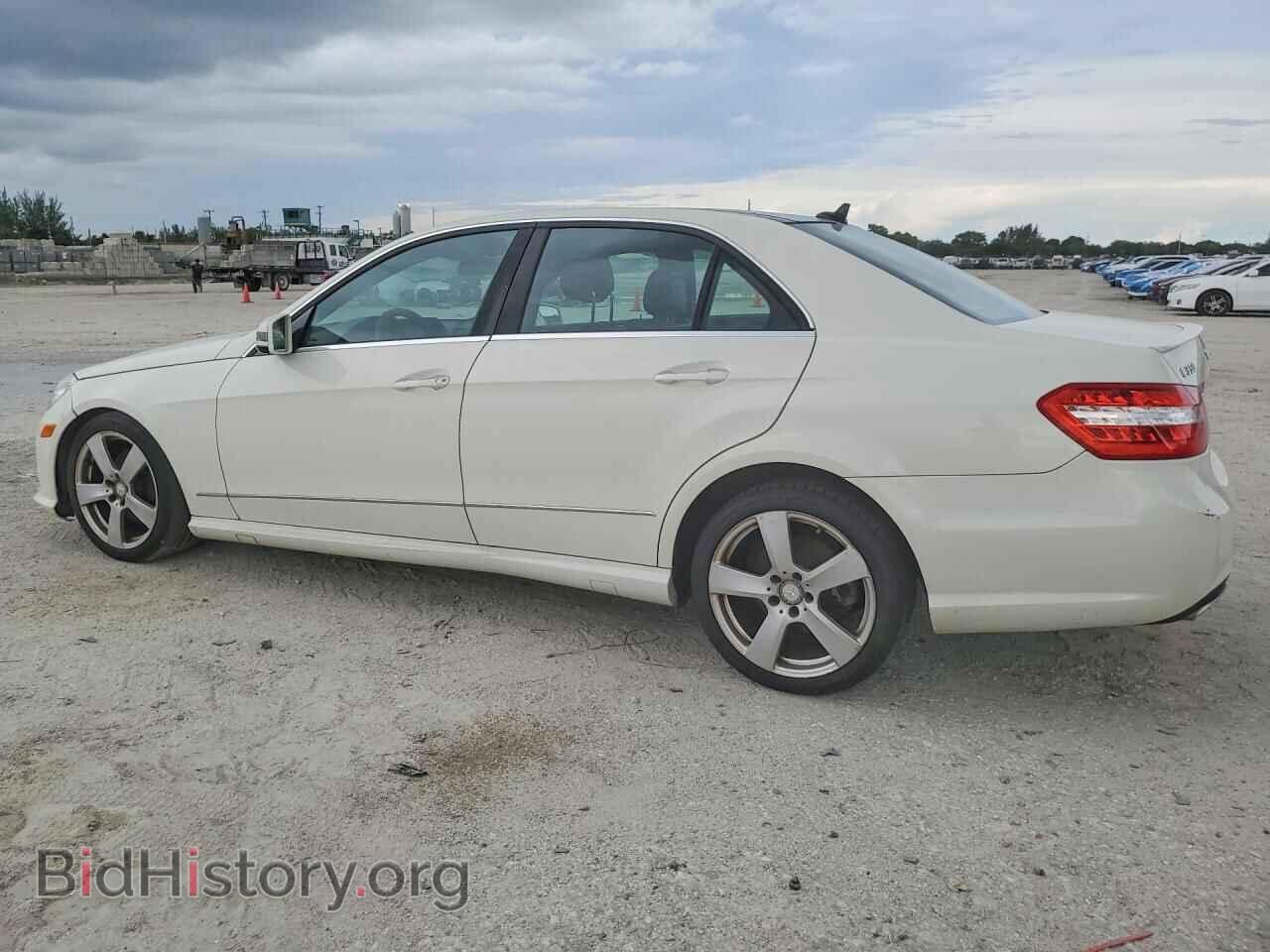 2011 MERCEDES-BENZ E-CLASS - VIN: WDDHF5GB5BA353374 - Photo 2