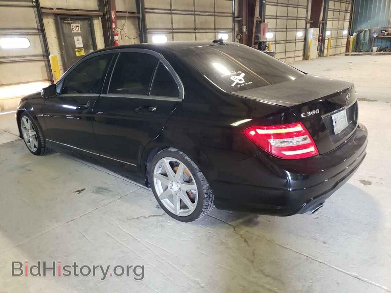 2013 MERCEDES-BENZ C-CLASS - VIN: WDDGF8AB5DF973217 - Фото 2