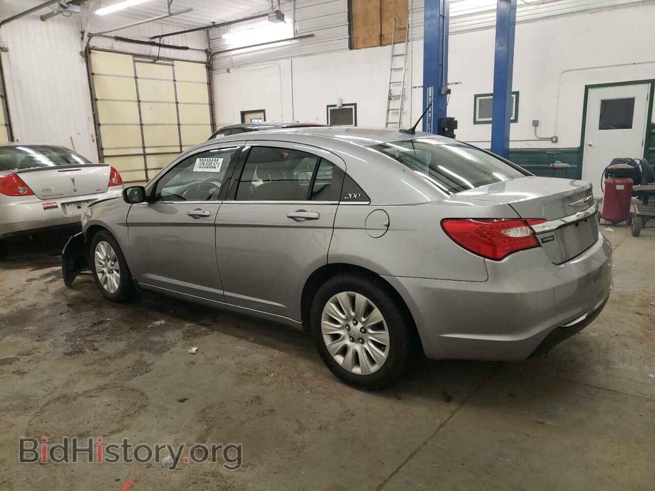 2013 CHRYSLER 200 - VIN: 1C3CCBAG8DN727881 - Фото 2