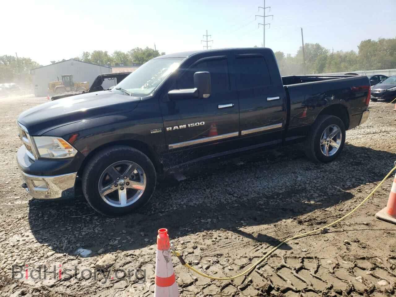 Photo 1D7RV1GT3BS508975 - DODGE All Models 2011