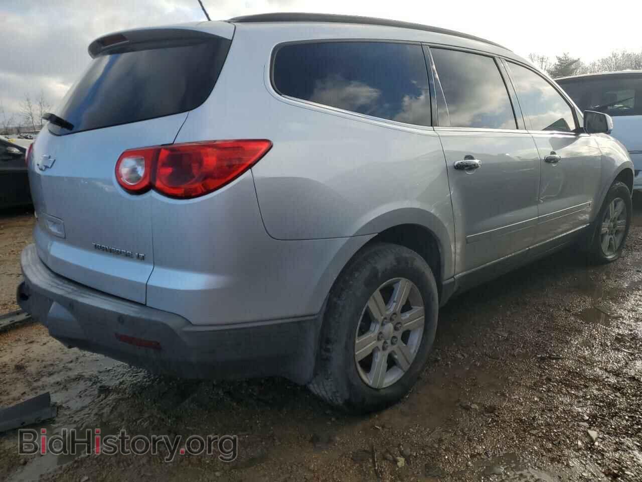 2010 CHEVROLET TRAVERSE - VIN: 1GNLVFED2AS110302 - Фото 3