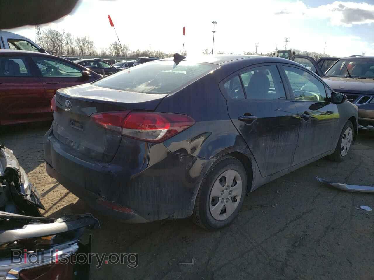 2017 KIA FORTE - VIN: 3KPFK4A71HE109979 - Фото 4