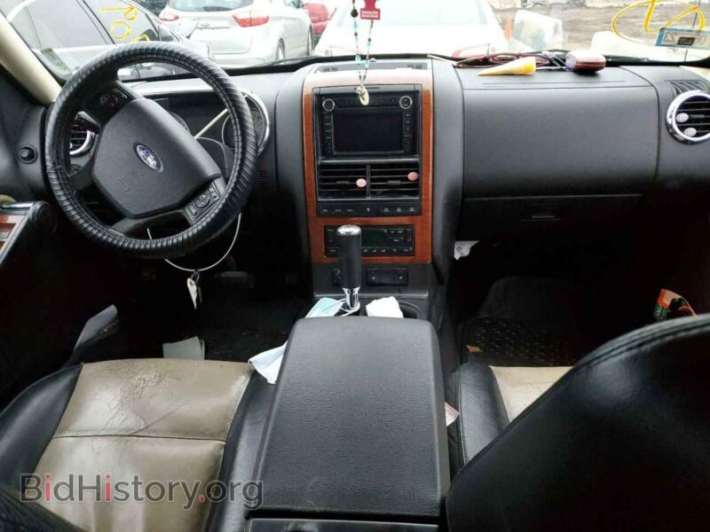 2008 Ford EXPLORER (VIN 1FMEU74858UA50363) — photo 8 of 12