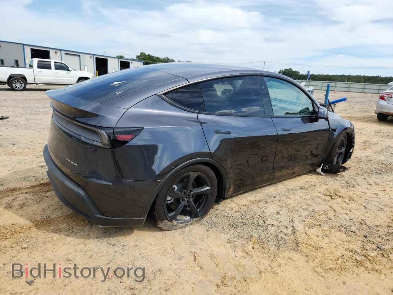 2026 TESLA MODEL Y - VIN: 7SAYGDEE2TA399459 - Фото 3