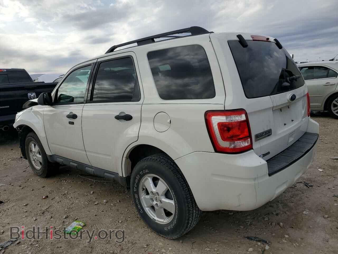 2011 FORD ESCAPE - VIN: 1FMCU0D76BKC62892 - Фото 2