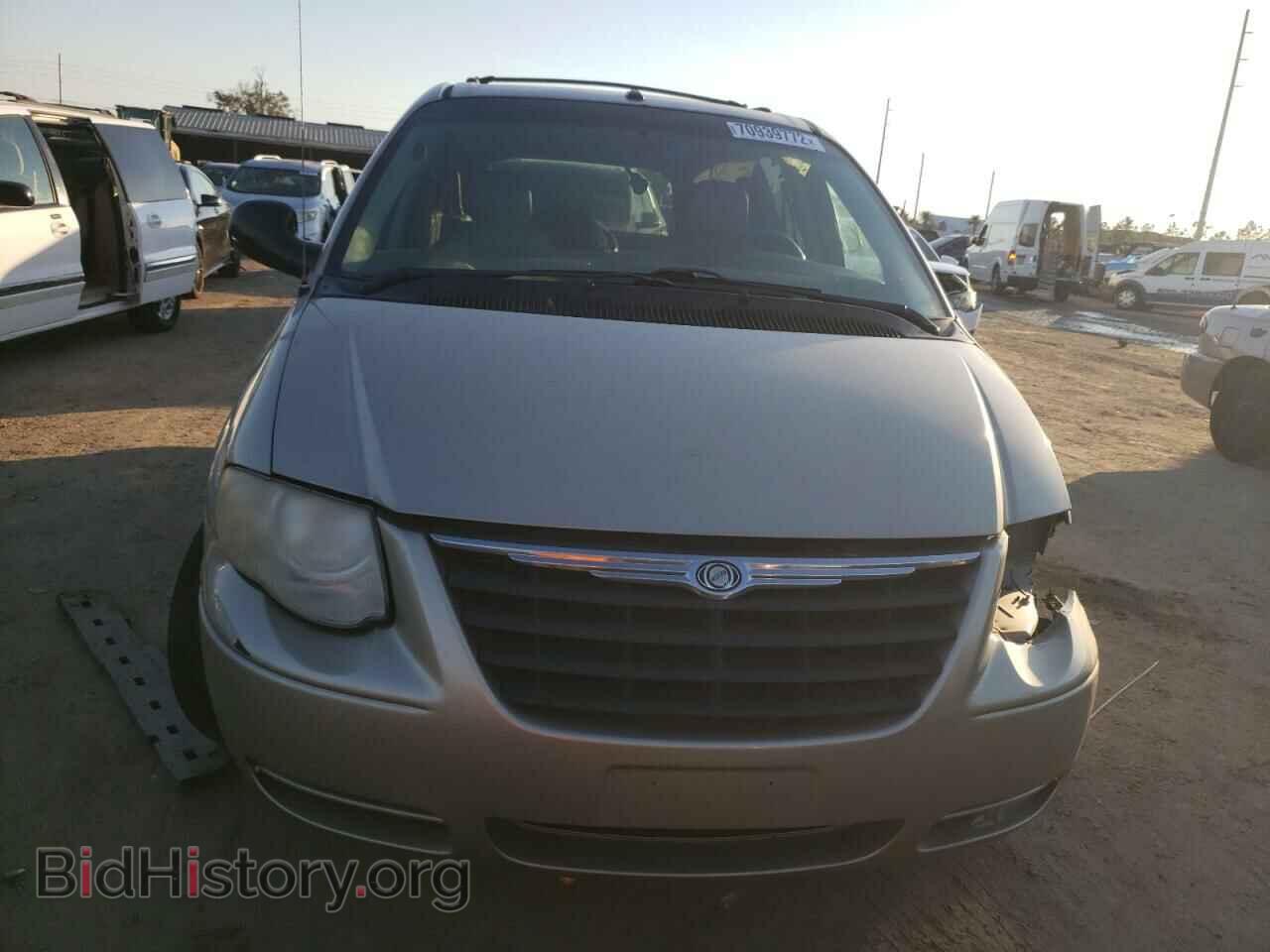 2006 CHRYSLER MINIVAN - VIN: 2A4GP54LX6R821708 - Фото 5