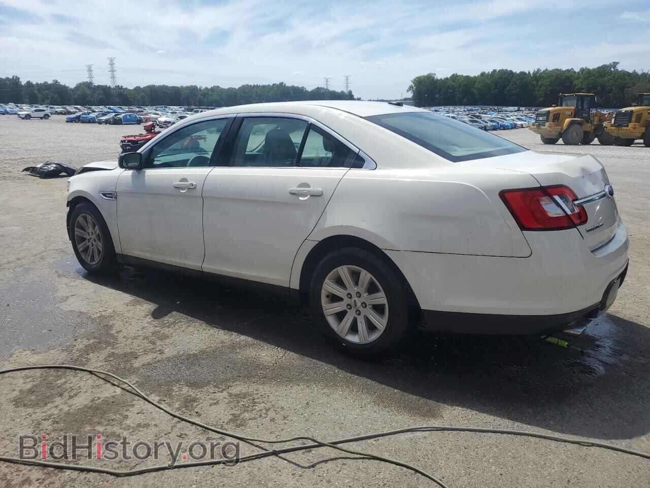 2011 FORD TAURUS - VIN: 1FAHP2DW6BG168752 - Photo 2