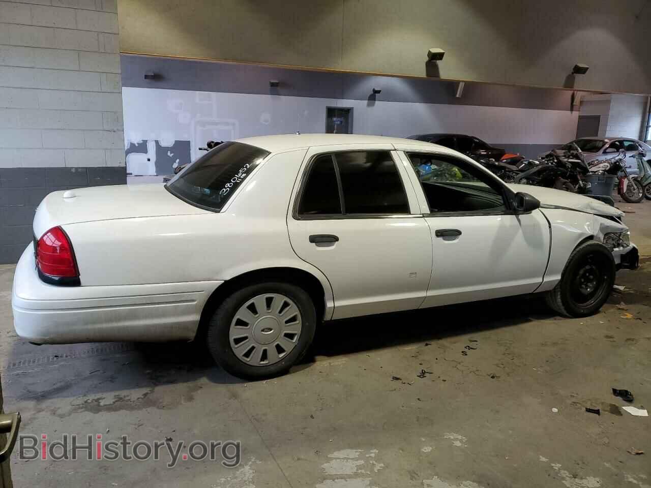 2011 FORD CROWN VIC - VIN: 2FABP7BV7BX157198 - Фото 3