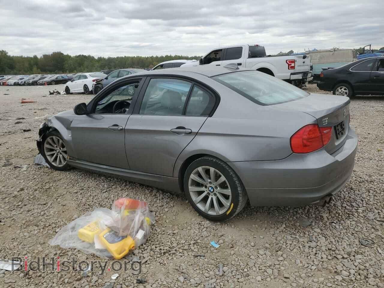 2011 BMW 3 SERIES - VIN: WBAPH7C55BE852175 - Фото 2