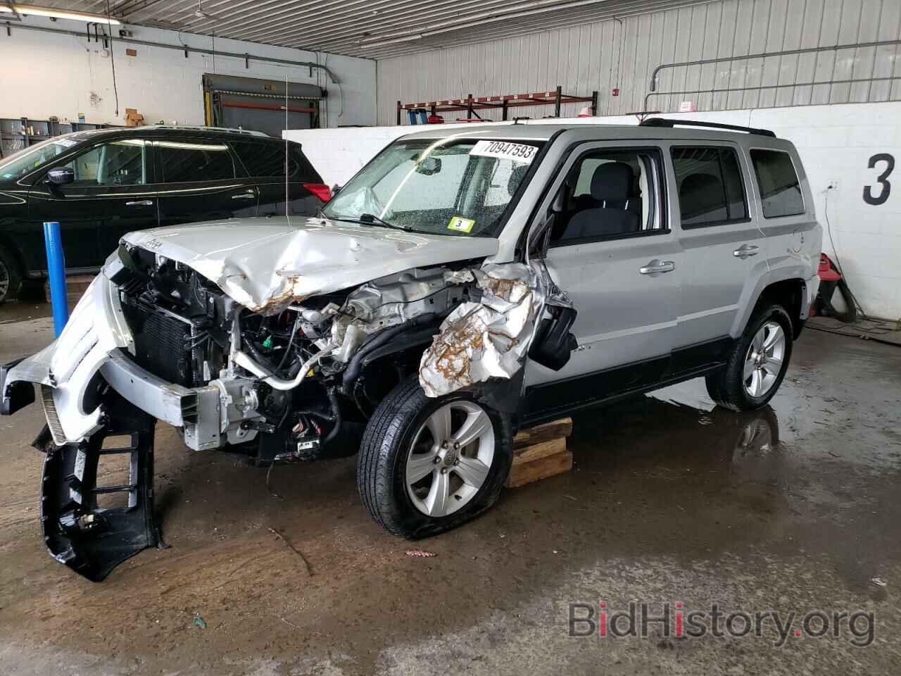 Photo 1C4NJRBB6DD218075 - JEEP PATRIOT 2013