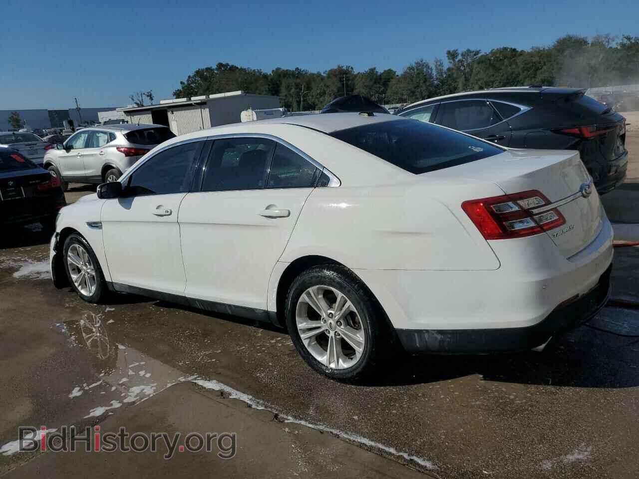 2013 FORD TAURUS - VIN: 1FAHP2E87DG138162 - Фото 2