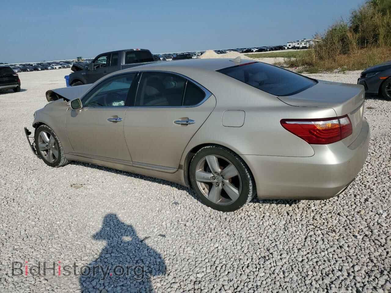 2011 LEXUS LS460 - VIN: JTHBL5EF6B5103521 - Photo 2