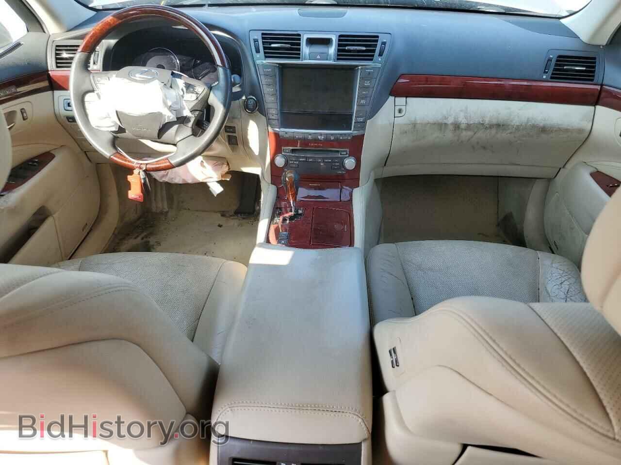 2011 LEXUS LS460 - VIN: JTHBL5EF6B5103521 - Photo 8