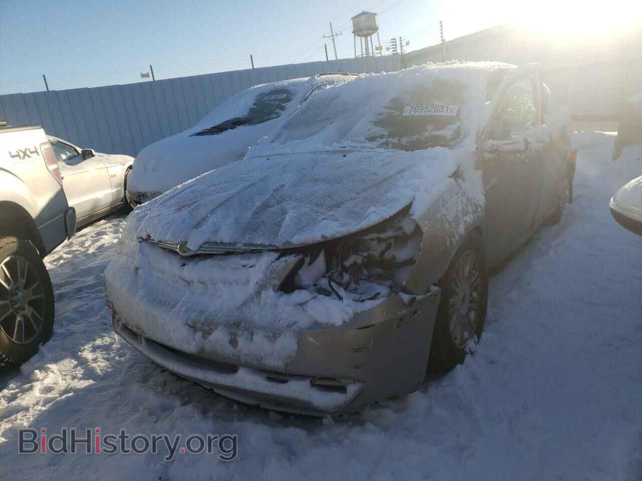 2009 CHRYSLER SEBRING - VIN: 1C3LC46B09N518103 - Фото 2