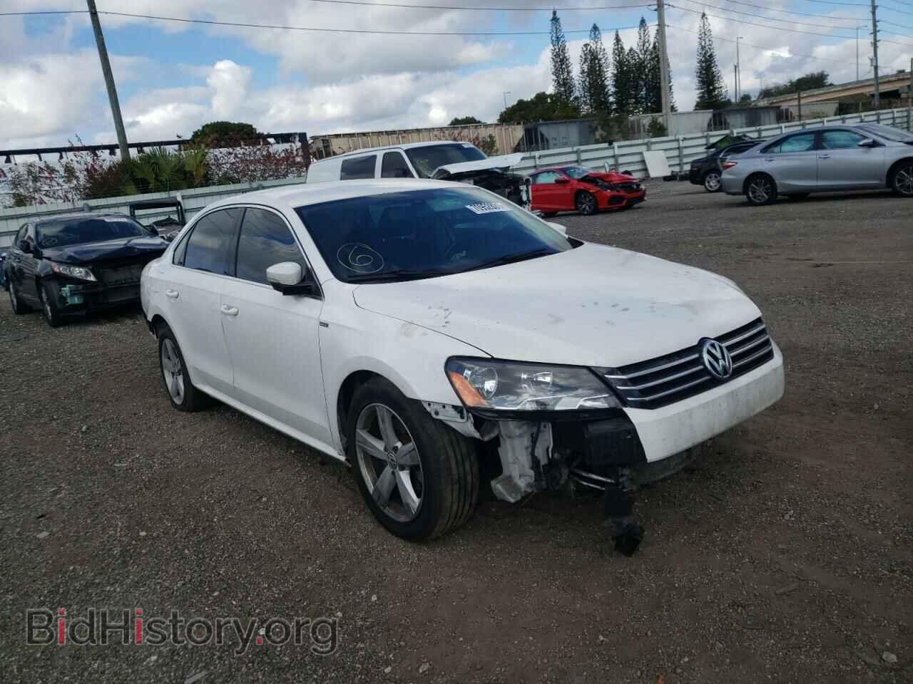 Фотография 1VWAT7A32FC102000 - VOLKSWAGEN PASSAT 2015