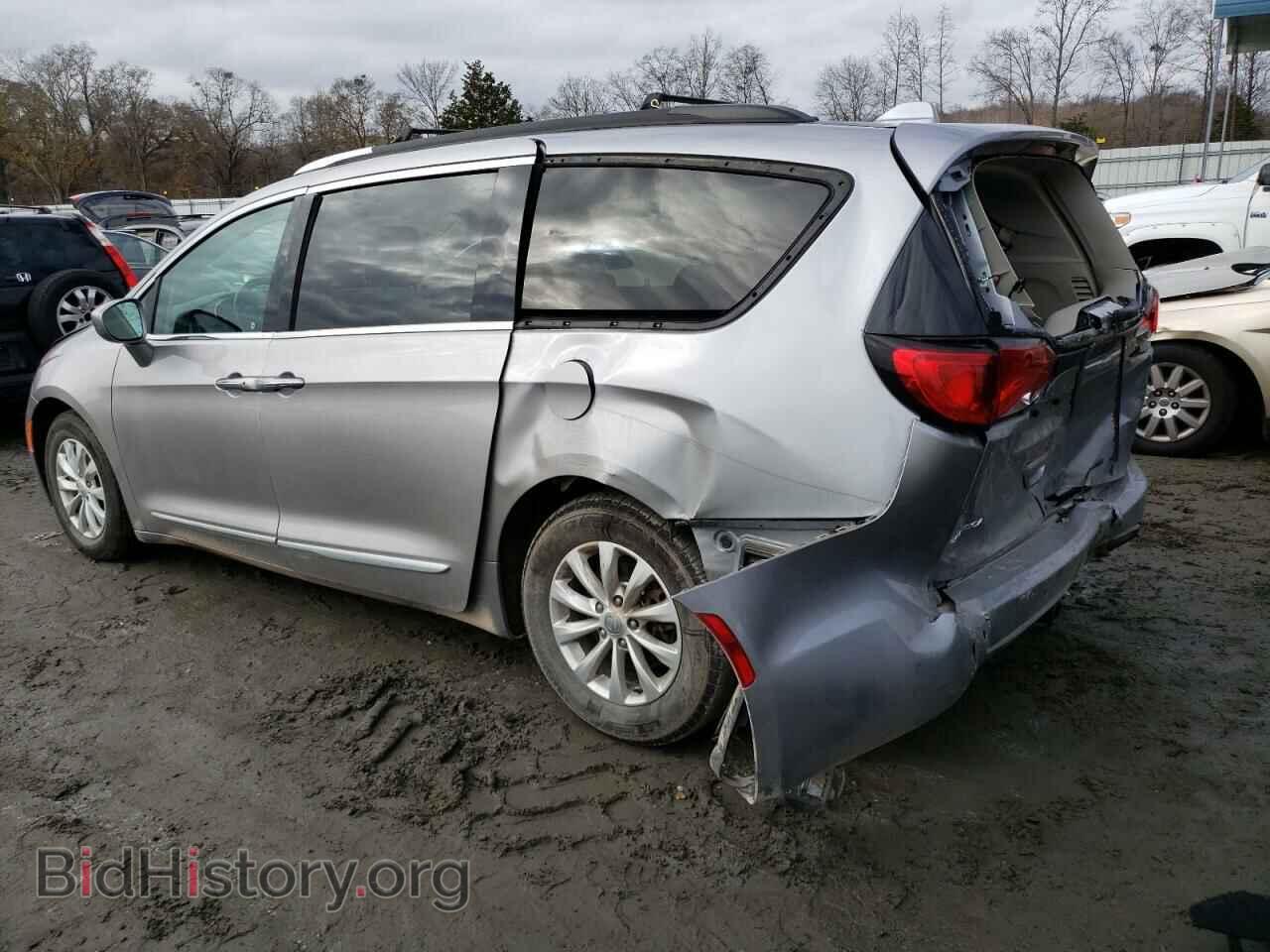 2017 CHRYSLER PACIFICA - VIN: 2C4RC1BG2HR587818 - Photo 2
