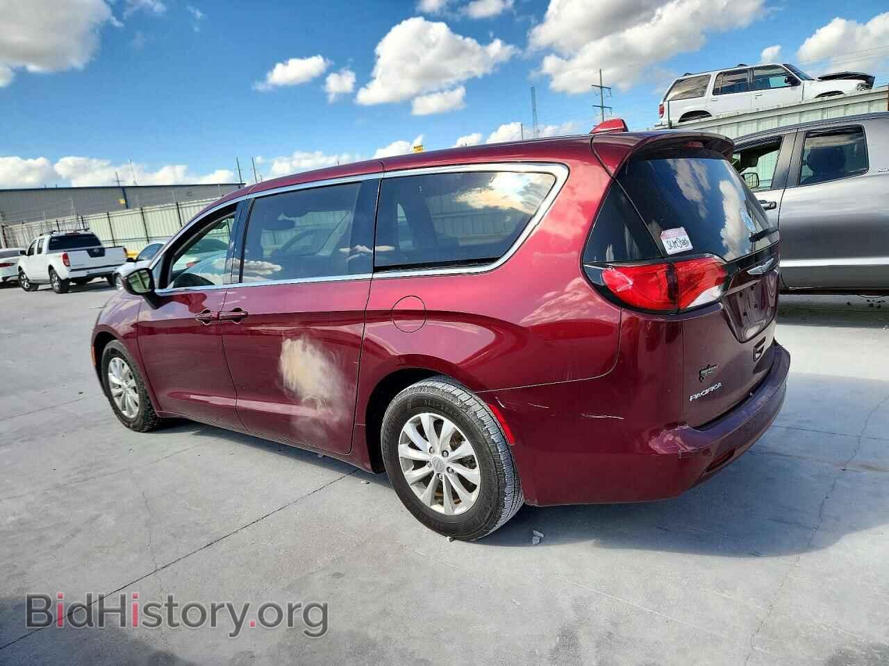 2017 CHRYSLER PACIFICA - VIN: 2C4RC1DGXHR522177 - Photo 2