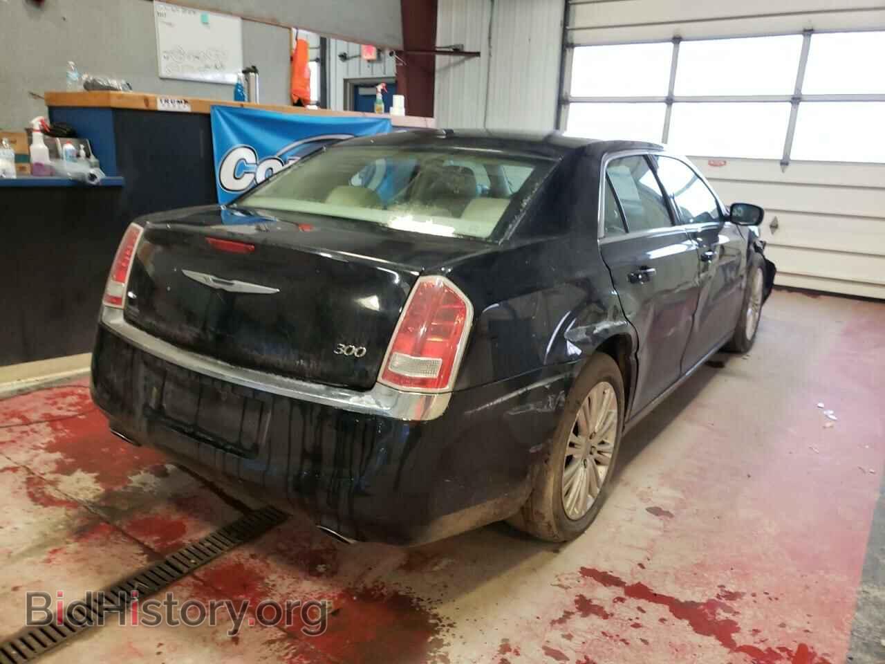 2013 CHRYSLER 300 - VIN: 2C3CCARG0DH529366 - Фото 4