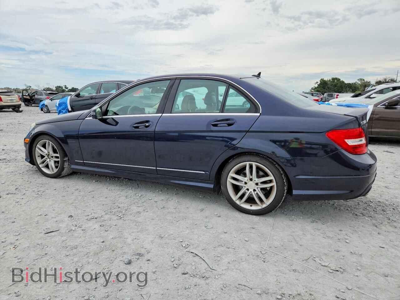 2012 MERCEDES-BENZ C-CLASS - VIN: WDDGF8BB3CA700741 - Фото 2