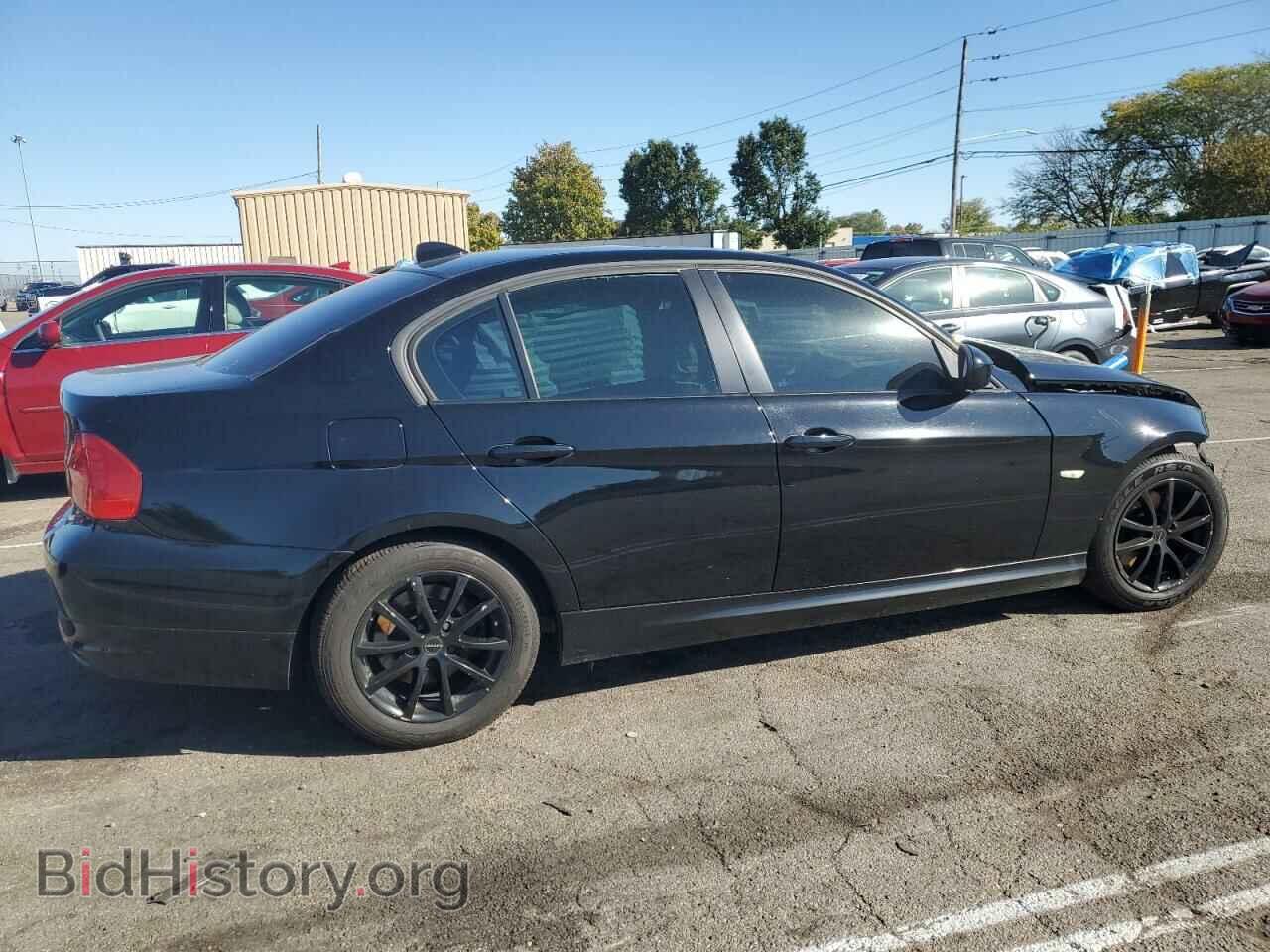 2009 BMW 3 SERIES - VIN: WBAPH57579NL80313 - Фото 3