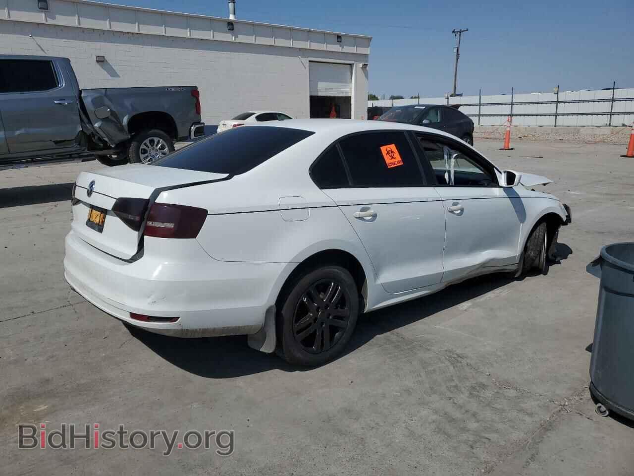 2018 VOLKSWAGEN JETTA - VIN: 3VW2B7AJ4JM237606 - Фото 3