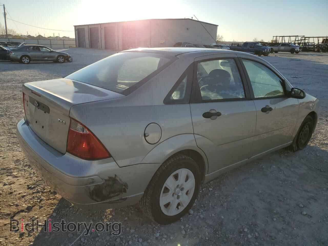 2006 FORD FOCUS - VIN: 1FAFP34N26W112792 - Фото 3