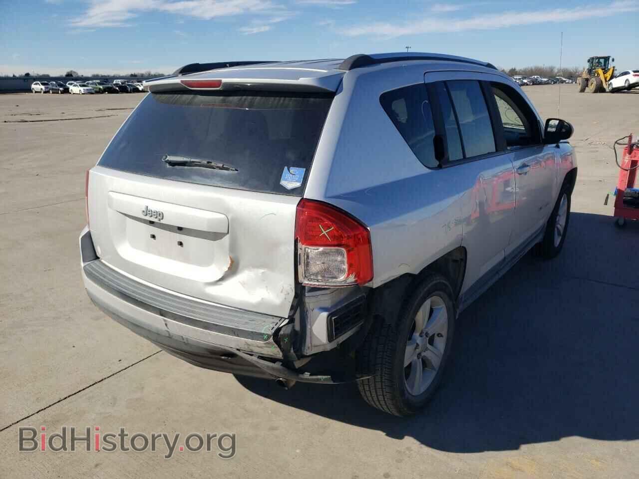 2012 JEEP COMPASS - VIN: 1C4NJCBA7CD565658 - Photo 4