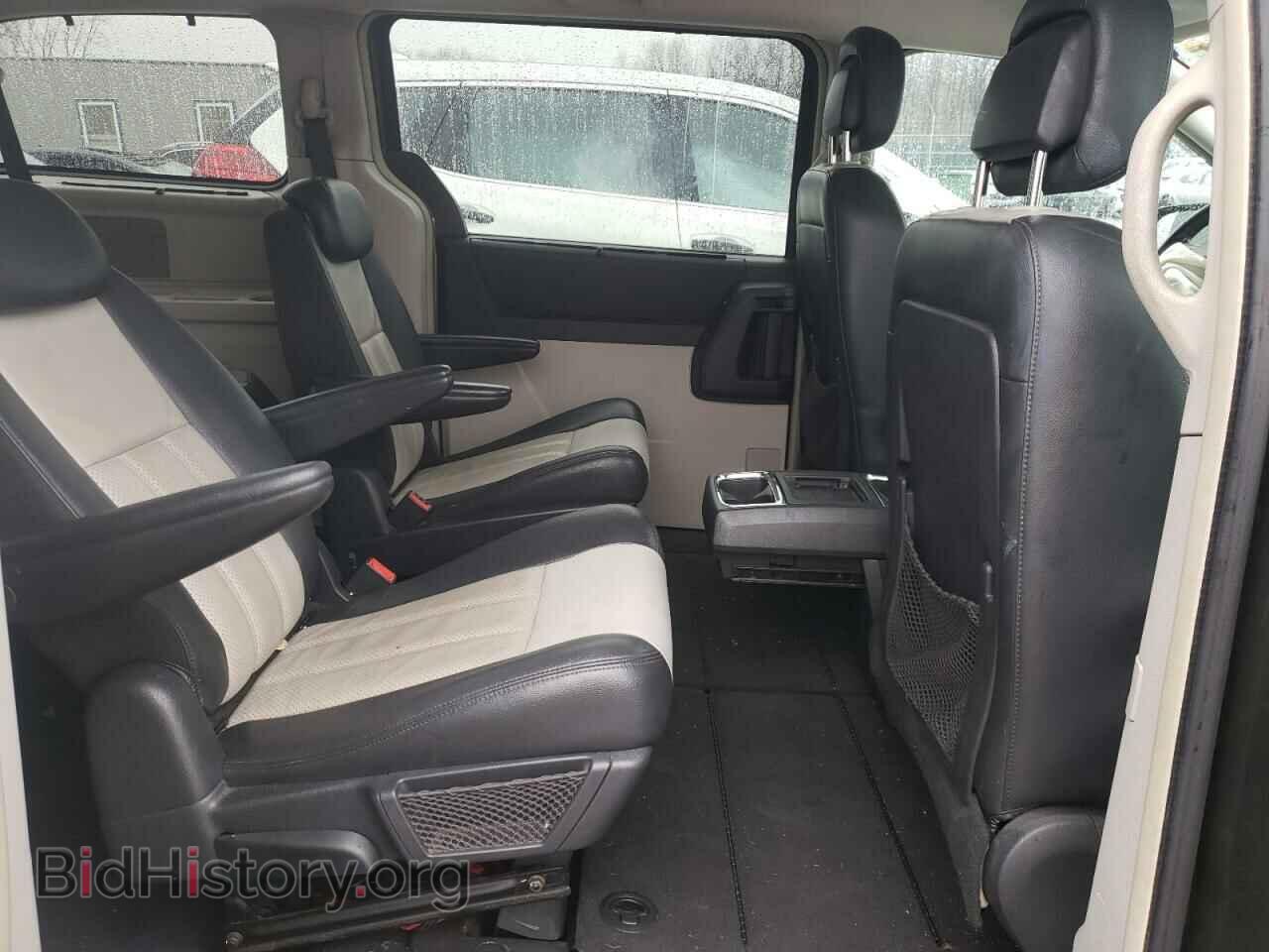 2010 CHRYSLER MINIVAN - VIN: 2A4RR8D13AR367944 - Фото 6