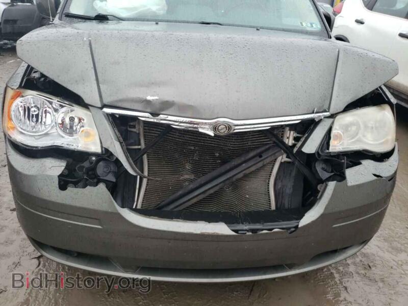 2010 Chrysler MINIVAN (VIN 2A4RR8D13AR367944) — photo 9 of 10