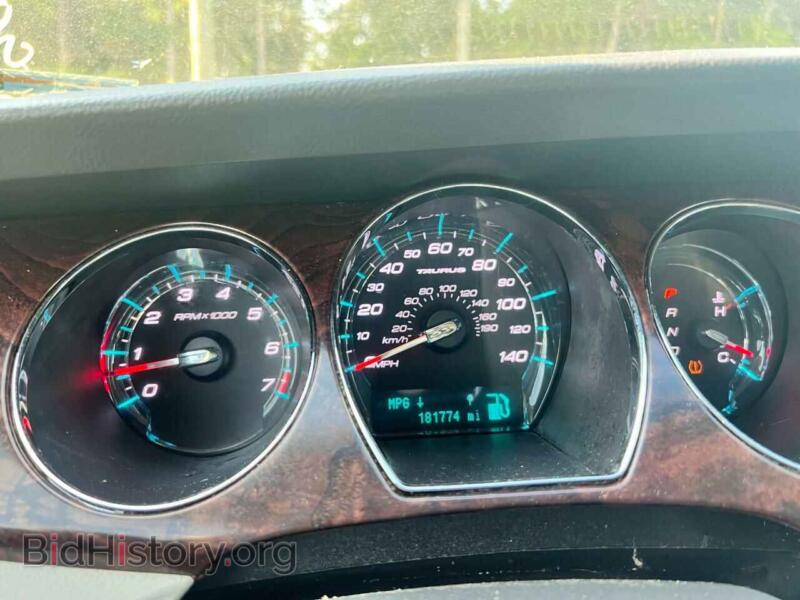 2011 Ford TAURUS (VIN 1FAHP2EW7BG172176) — фото 8 из 10