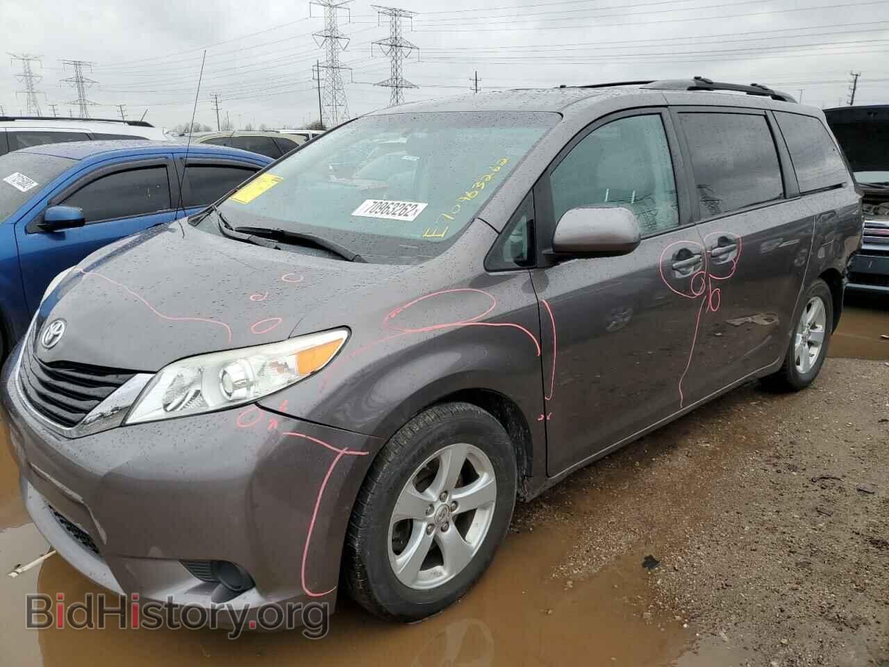 Фотография 5TDKK3DC5CS212967 - TOYOTA SIENNA 2012