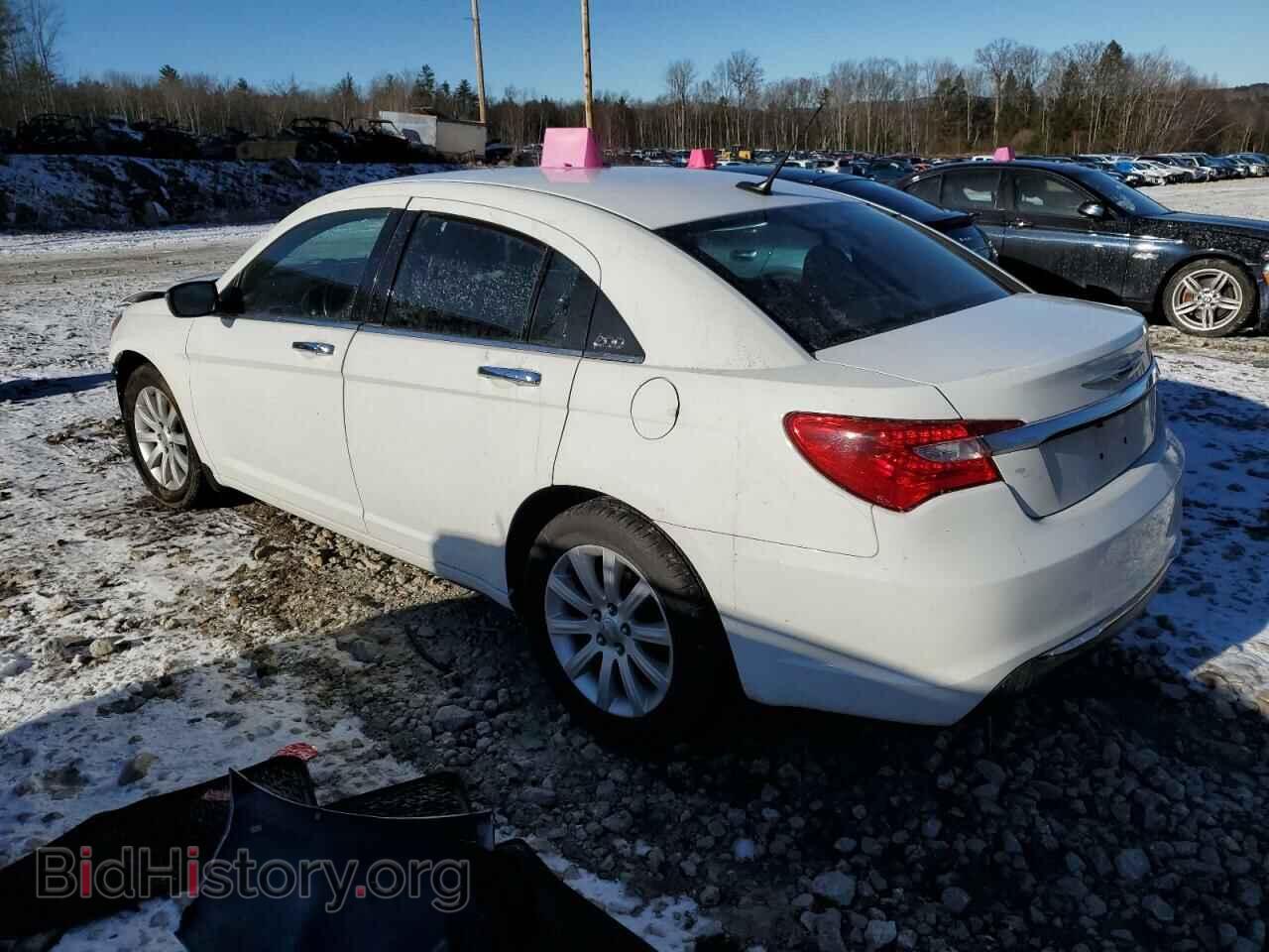 2013 CHRYSLER 200 - VIN: 1C3CCBCG6DN657343 - Фото 2