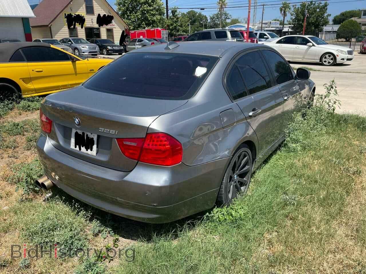 2011 BMW 3 SERIES - VIN: WBAPH7G53BNM55185 - Фото 4