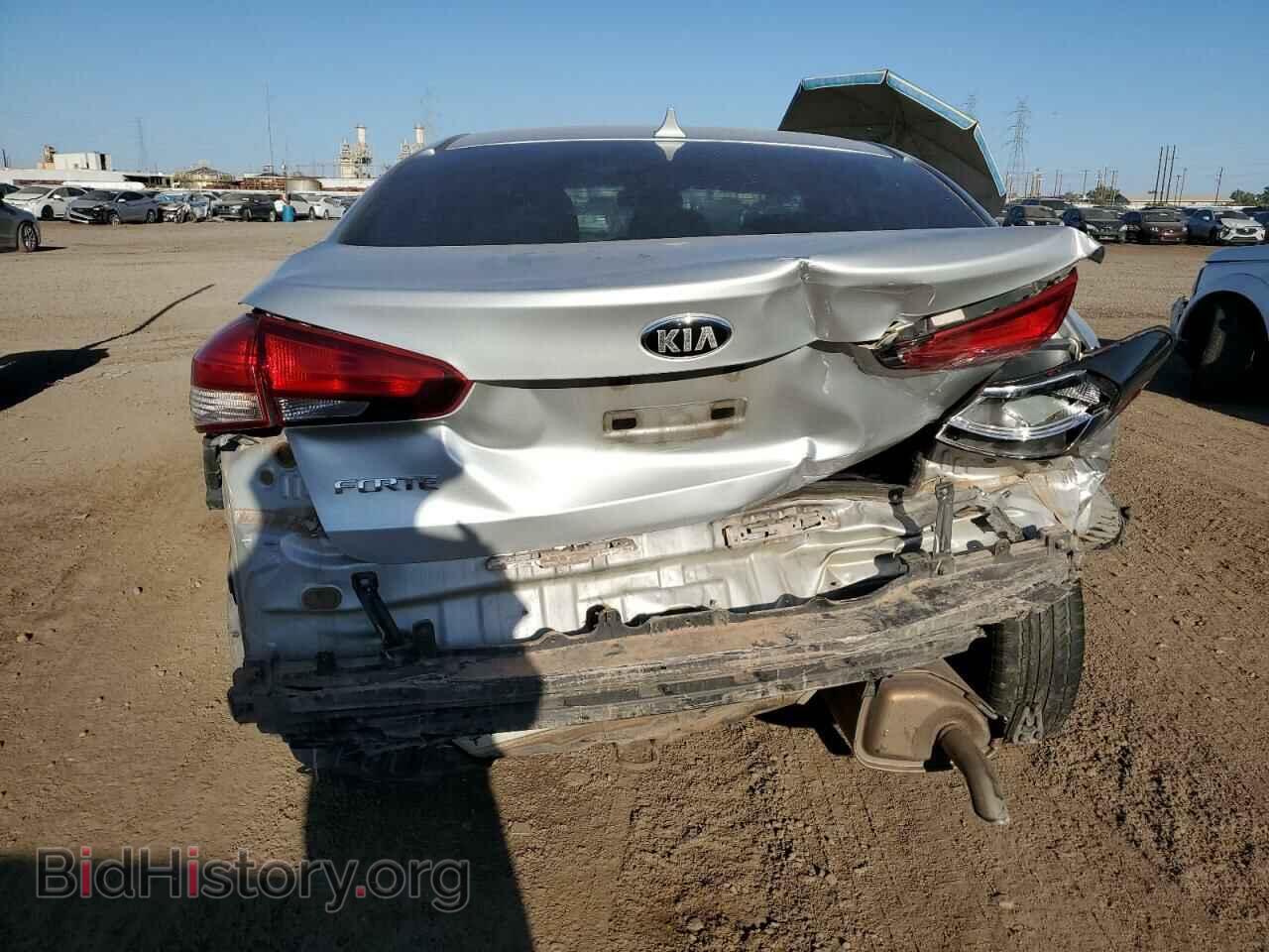 2017 KIA FORTE - VIN: 3KPFK4A79HE022122 - Фото 6