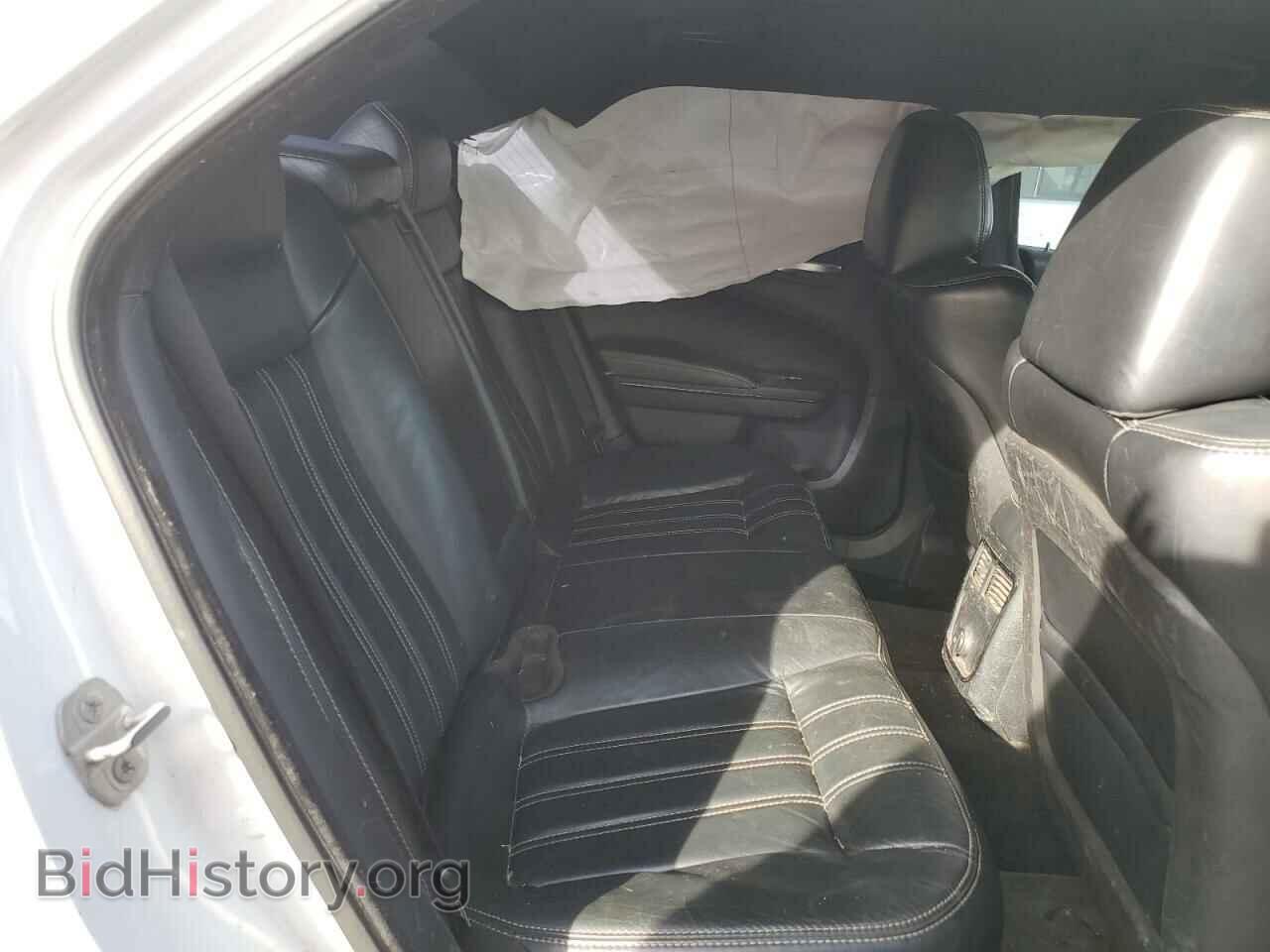2014 CHRYSLER 300 - VIN: 2C3CCABG3EH340612 - Фото 10
