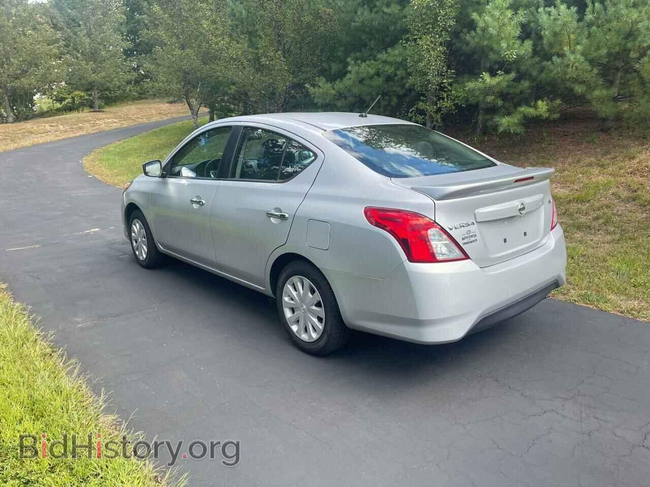 2017 NISSAN VERSA - VIN: 3N1CN7AP1HK418061 - Фото 3