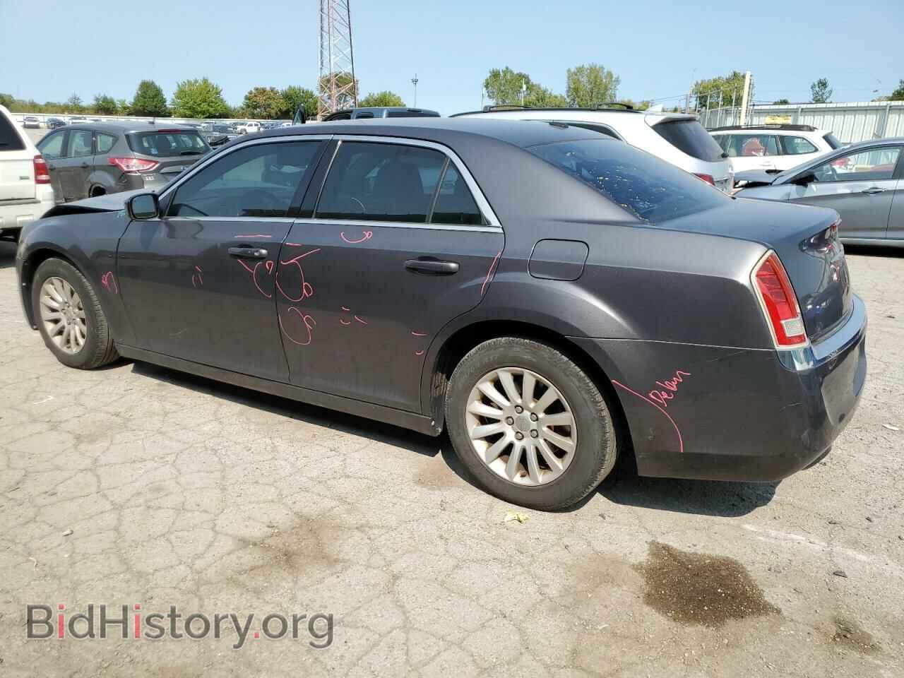 2013 CHRYSLER 300 - VIN: 2C3CCAAG8DH732498 - Фото 2