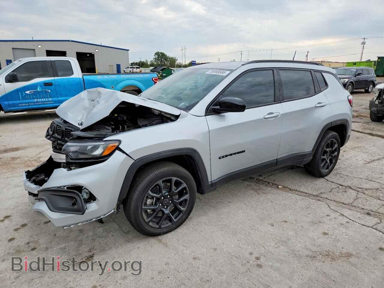 Photo 3C4NJDBN3TT241321 - JEEP COMPASS 2026