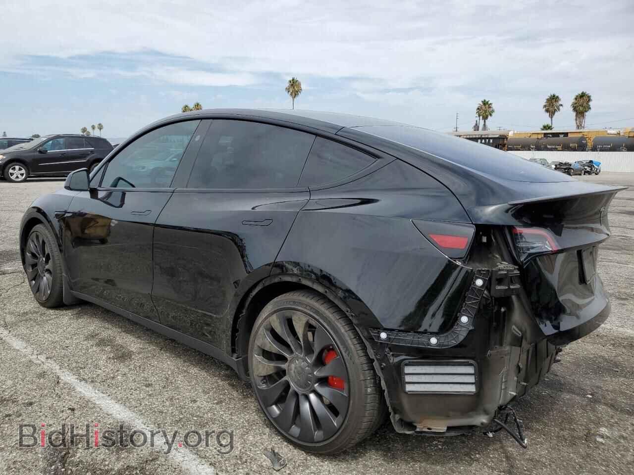 2024 TESLA MODEL Y - VIN: 7SAYGDEF0RF033438 - Photo 2