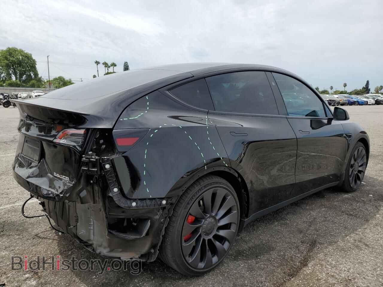 2024 TESLA MODEL Y - VIN: 7SAYGDEF0RF033438 - Photo 3
